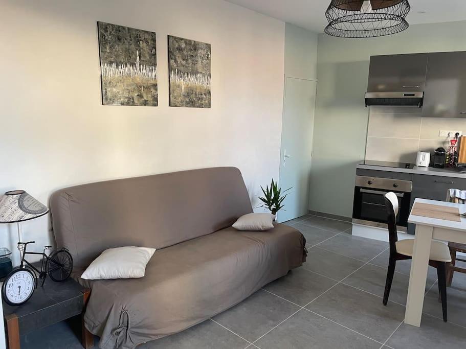 Sur La Route Des Vignerons Apartment Courthezon ภายนอก รูปภาพ