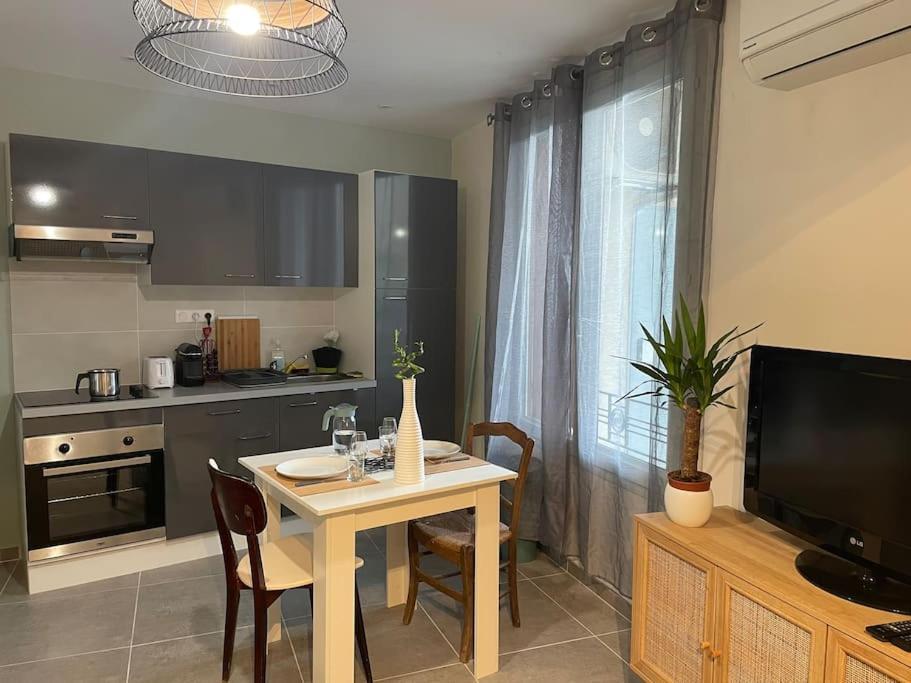 Sur La Route Des Vignerons Apartment Courthezon ภายนอก รูปภาพ